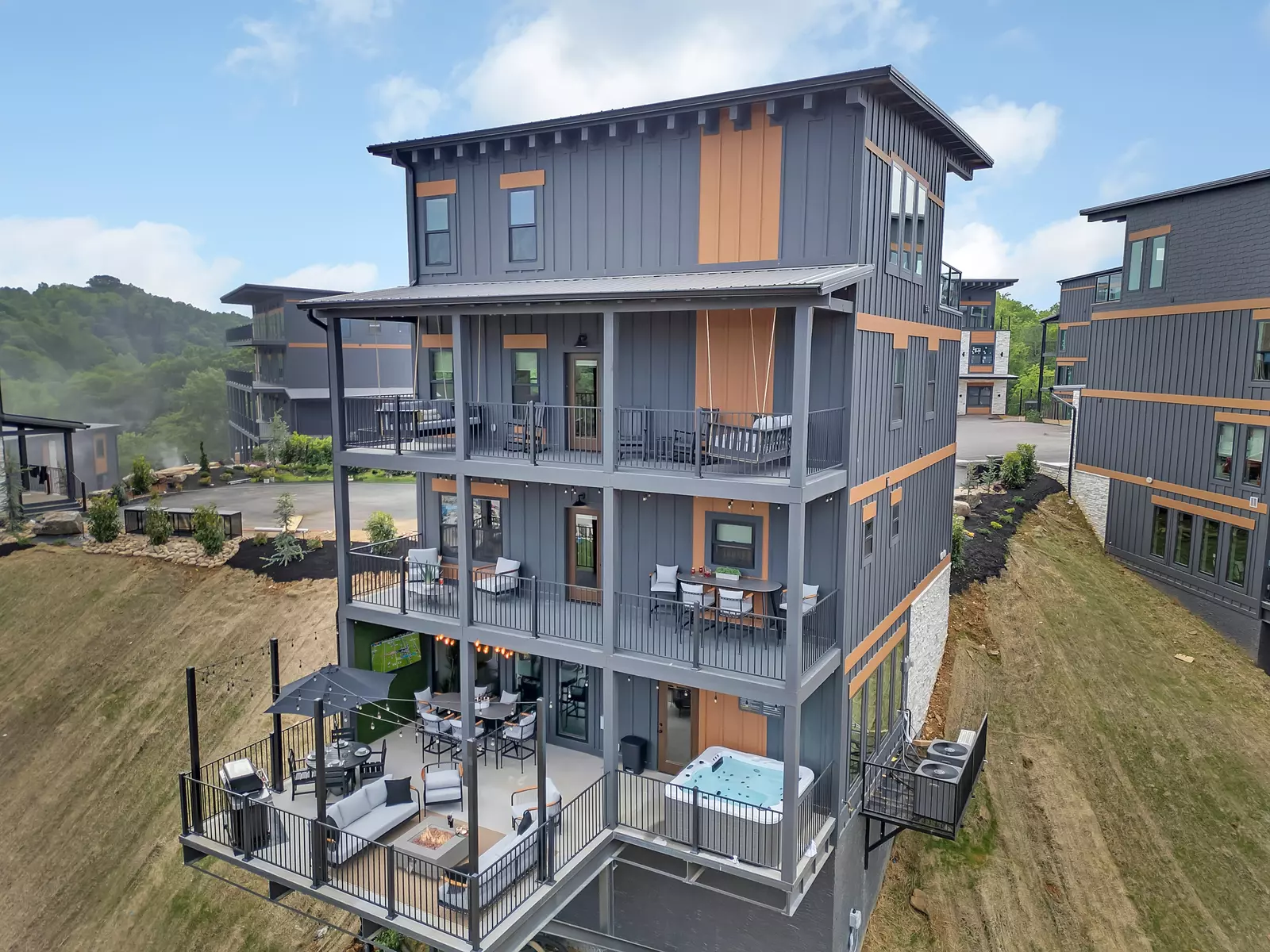 Creekside Lodge