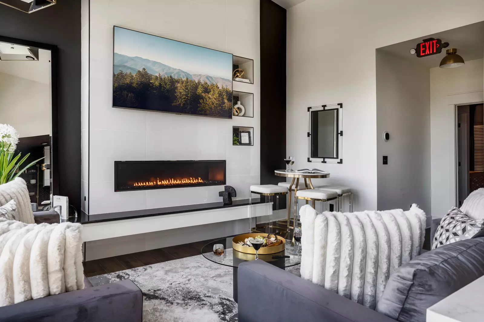 The Overlook at 738 - Unit 5