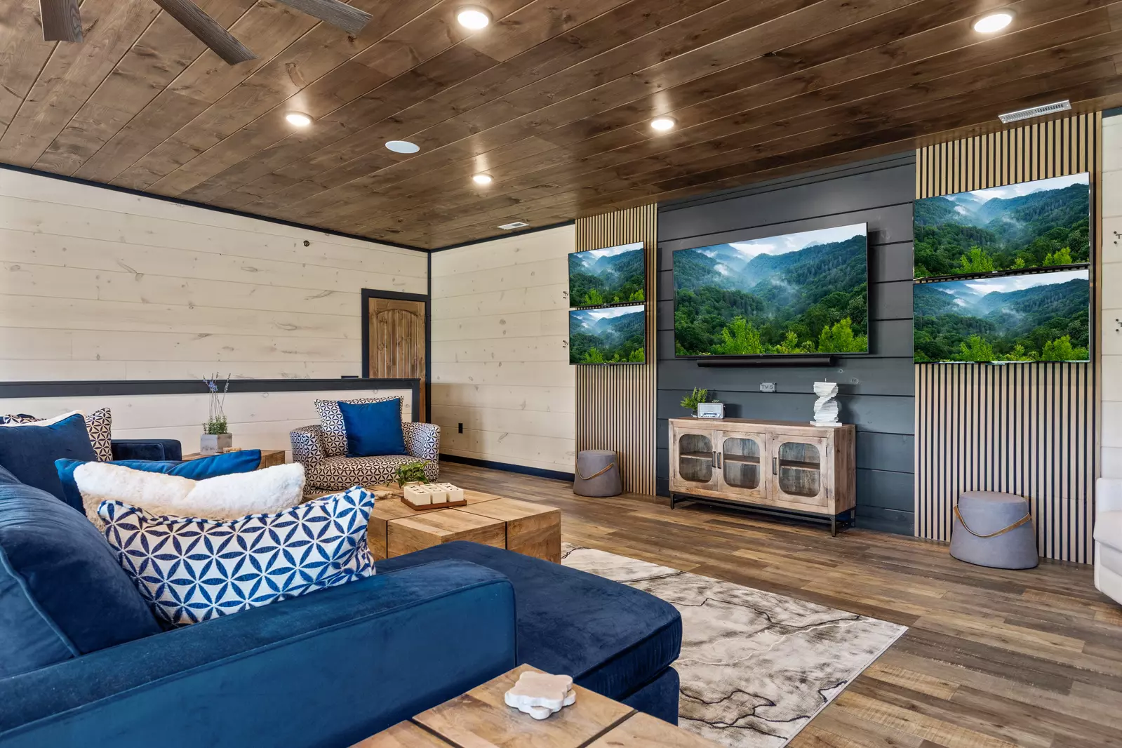 Lazy River Lodge