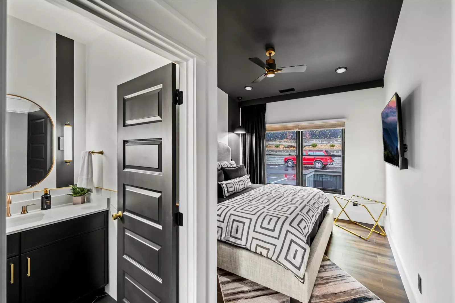 The Overlook at 738 - Unit 6