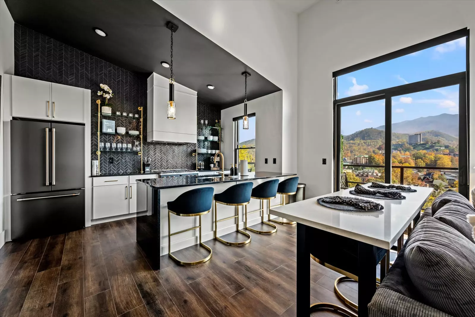 The Overlook at 738 - Unit 4