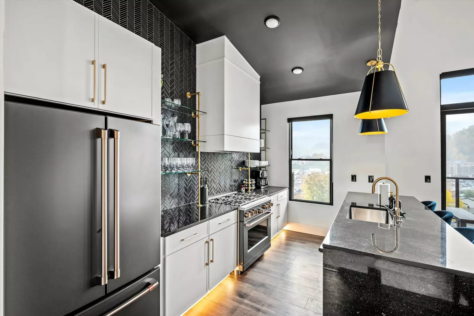 The Overlook at 738 - Unit 6
