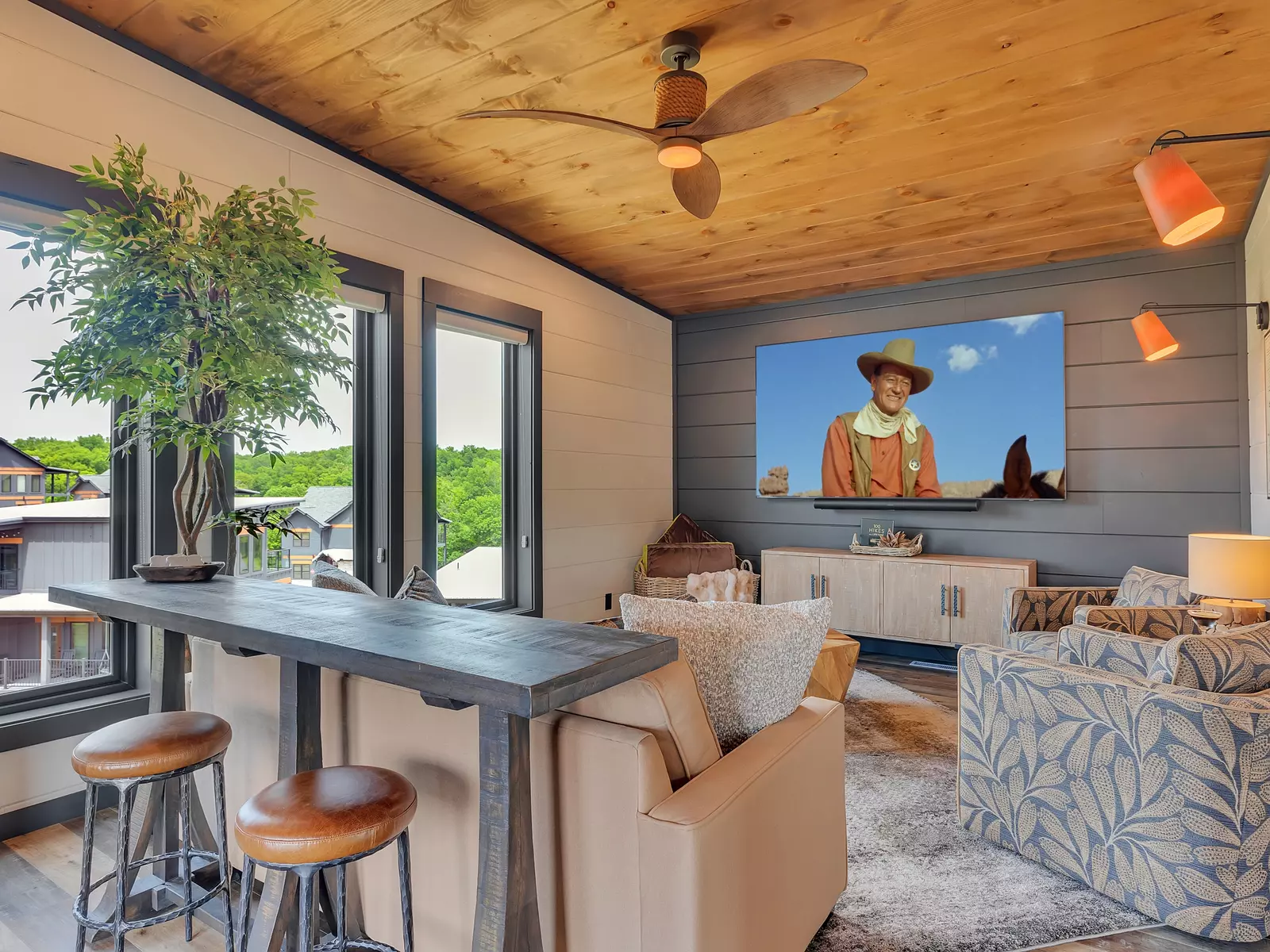 Creekside Lodge