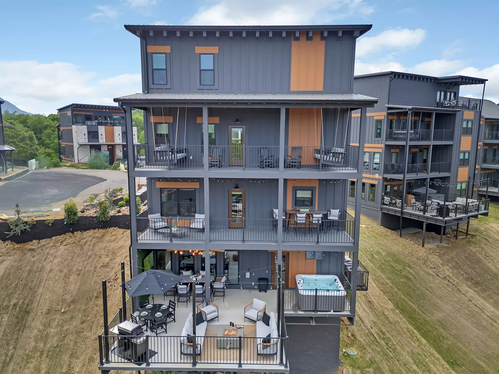 Creekside Lodge