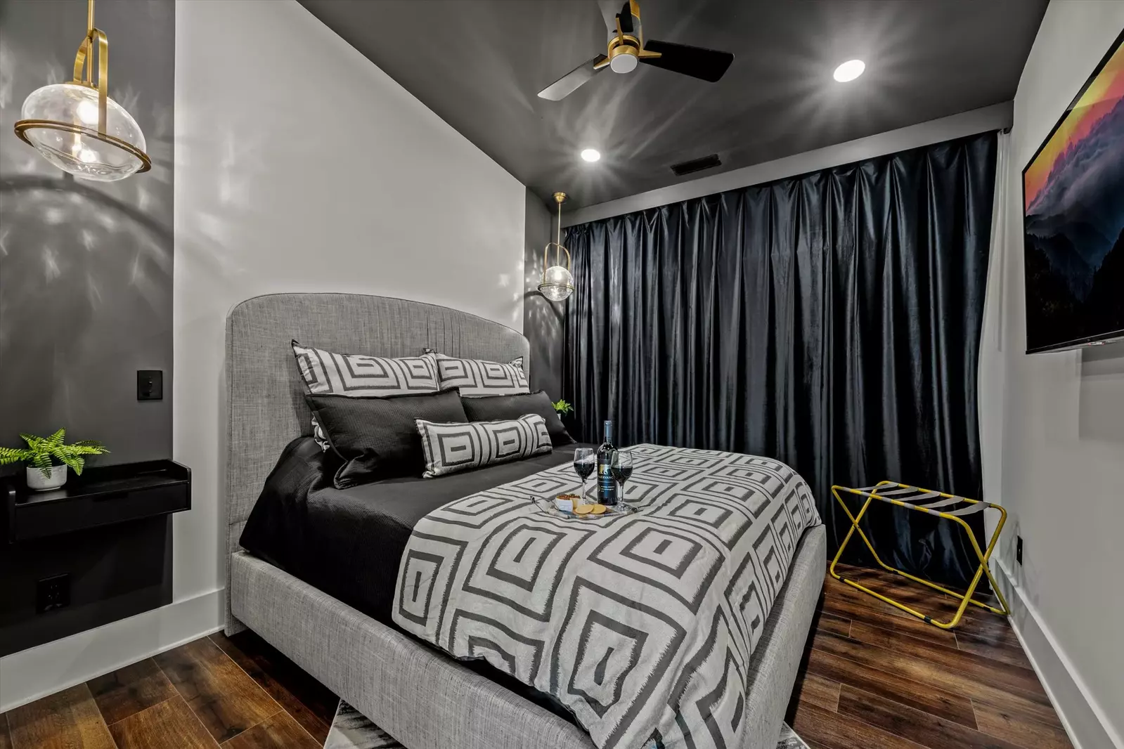 The Overlook at 738 - Unit 4