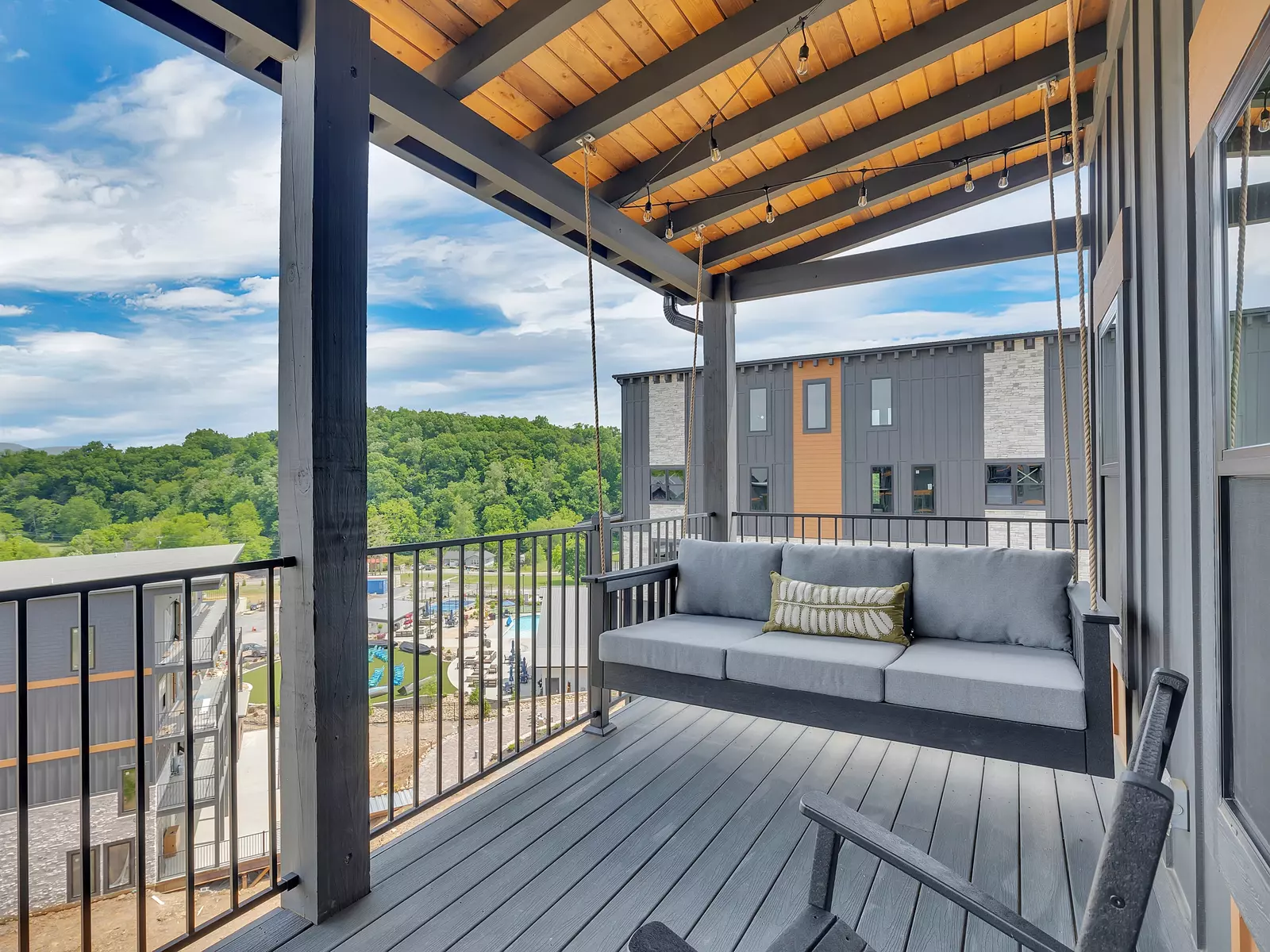 Creekside Lodge